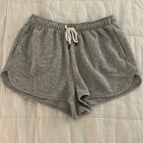Colsie sweat shorts - Picture 1 of 3